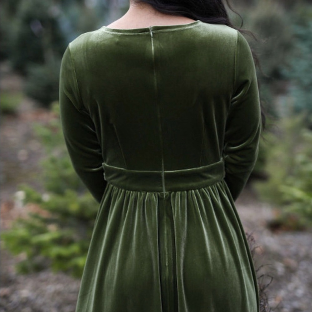 Dainty Jewells Olive Velvet Long Sleeve Dress - Picture 2 of 2